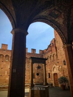 belso udvar siena (1) belso udvar siena (1)