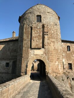 sorano (1) sorano (1)